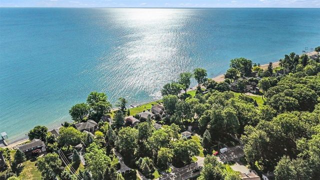 6458 Lakeshore Road, Lakeport, MI 48059