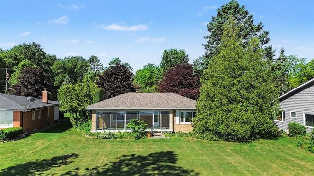 6458 Lakeshore Road, Lakeport, MI 48059
