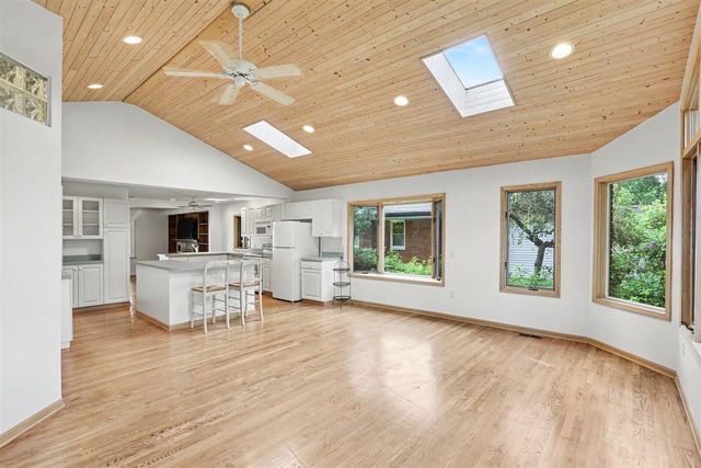 6458 Lakeshore Road, Lakeport, MI 48059