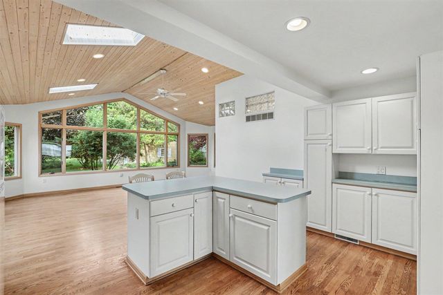 6458 Lakeshore Road, Lakeport, MI 48059