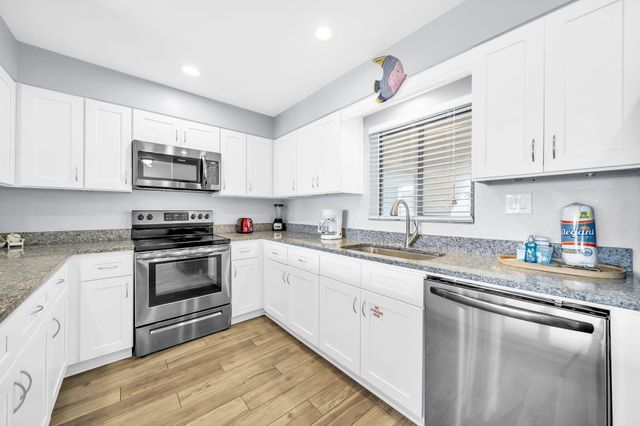 520 Gulf Shore Drive 204, Destin, FL 32541