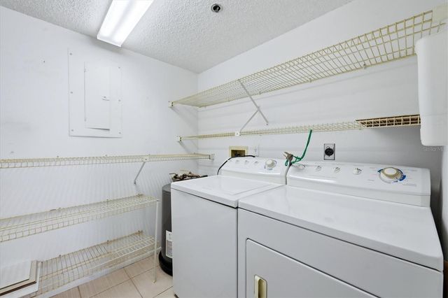 3740 PINEBROOK CIRCLE 207, Bradenton, FL 34209