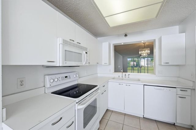 3740 PINEBROOK CIRCLE 207, Bradenton, FL 34209
