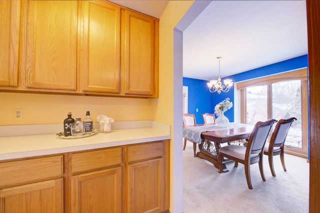 825 Brookside Drive, Ann Arbor, MI 48105