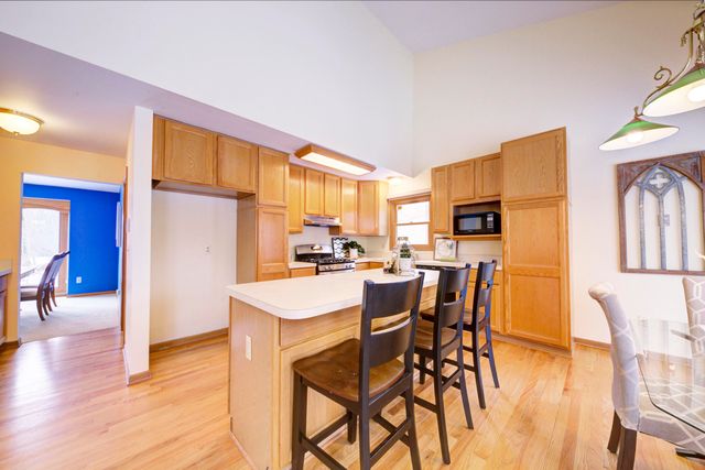 825 Brookside Drive, Ann Arbor, MI 48105