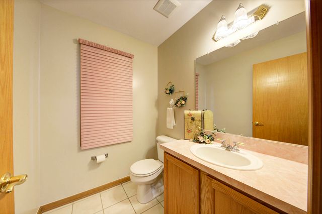 825 Brookside Drive, Ann Arbor, MI 48105