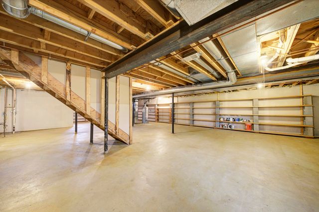 825 Brookside Drive, Ann Arbor, MI 48105