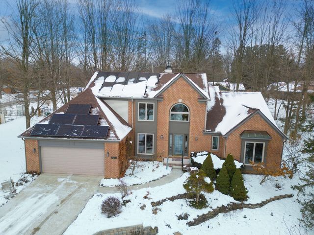 825 Brookside Drive, Ann Arbor, MI 48105