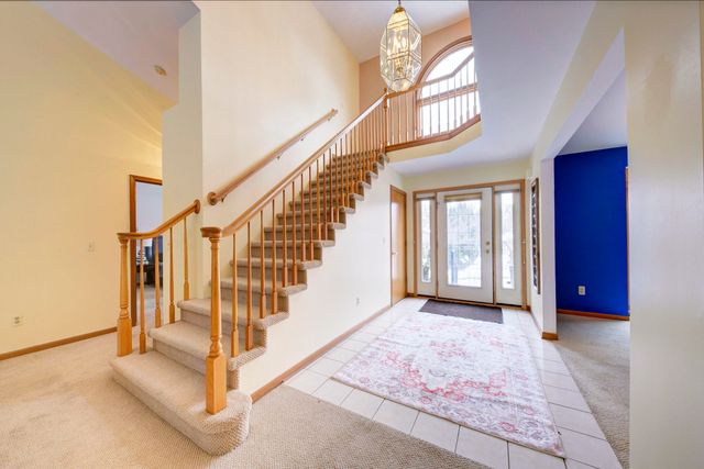 825 Brookside Drive, Ann Arbor, MI 48105
