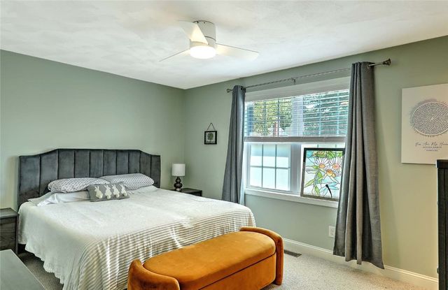 37 Lakeview Avenue, Lincoln, RI 02865