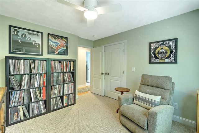 37 Lakeview Avenue, Lincoln, RI 02865