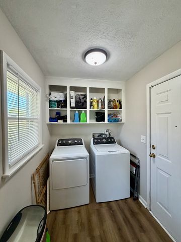 402 Hoffman St, Lawrenceburg, TN 38464