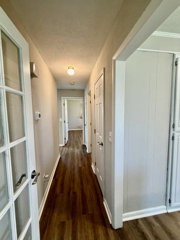 402 Hoffman St, Lawrenceburg, TN 38464