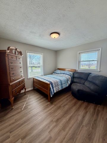 402 Hoffman St, Lawrenceburg, TN 38464