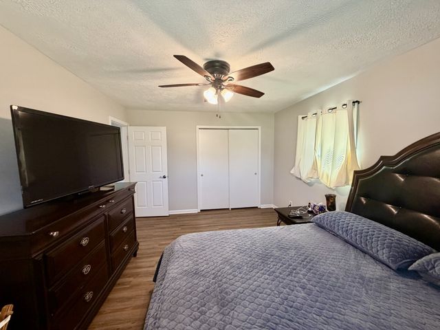 402 Hoffman St, Lawrenceburg, TN 38464