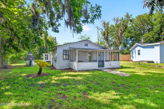 242 HOLLY Court, Jacksonville, FL 32218
