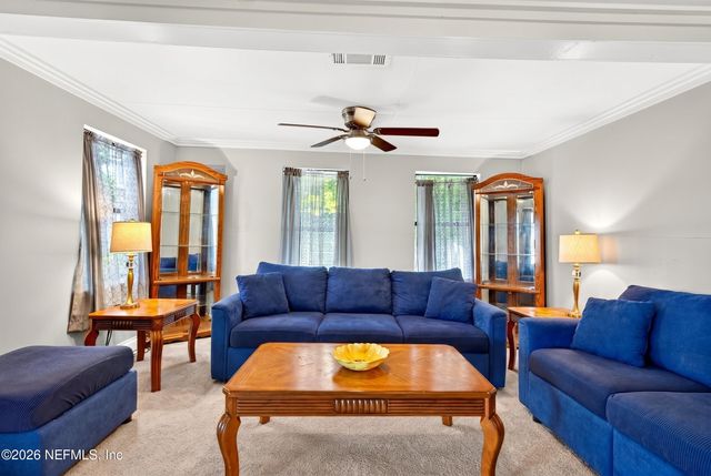 242 HOLLY Court, Jacksonville, FL 32218
