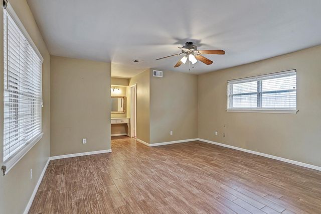 1070 Curtin Street, Houston, TX 77018