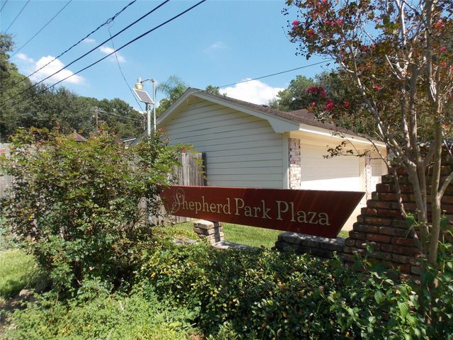 1070 Curtin Street, Houston, TX 77018