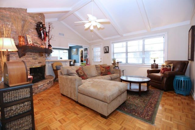 1070 Curtin Street, Houston, TX 77018