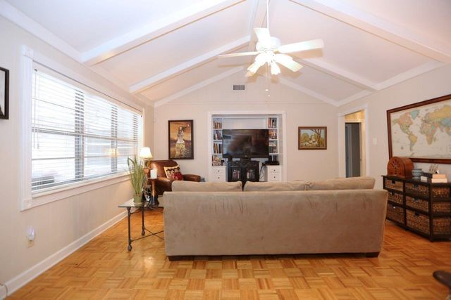 1070 Curtin Street, Houston, TX 77018