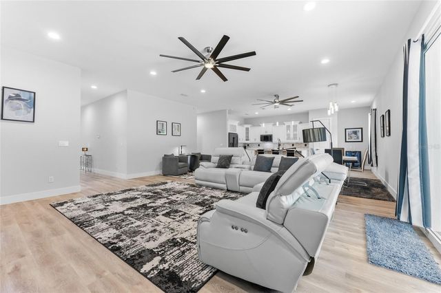 9714 VAN STREET, Tampa, FL 33615