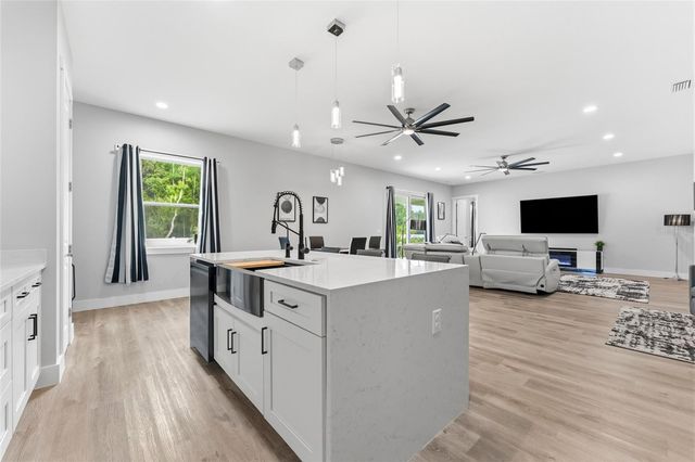 9714 VAN STREET, Tampa, FL 33615