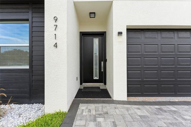 9714 VAN STREET, Tampa, FL 33615