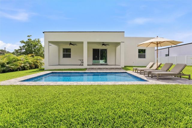 9714 VAN STREET, Tampa, FL 33615