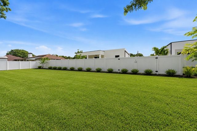 9714 VAN STREET, Tampa, FL 33615