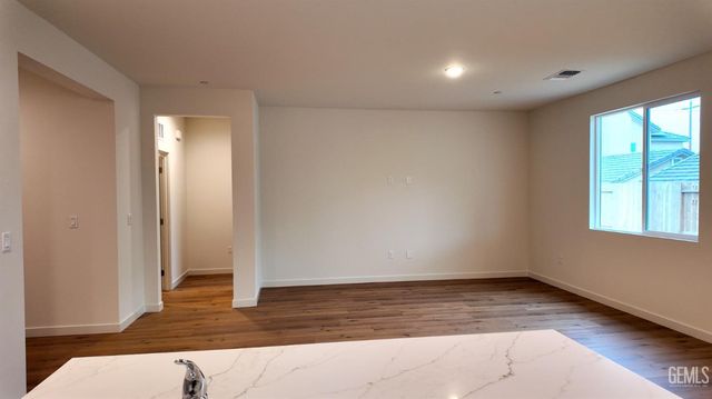 8307 Estes Park Street, Bakersfield, CA 93314