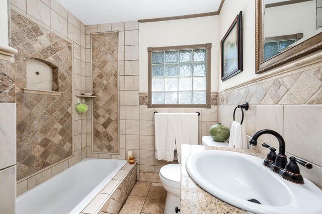 237 Mclemore Drive, Alvin, TX 77511