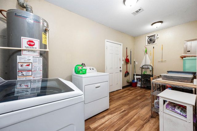 237 Mclemore Drive, Alvin, TX 77511