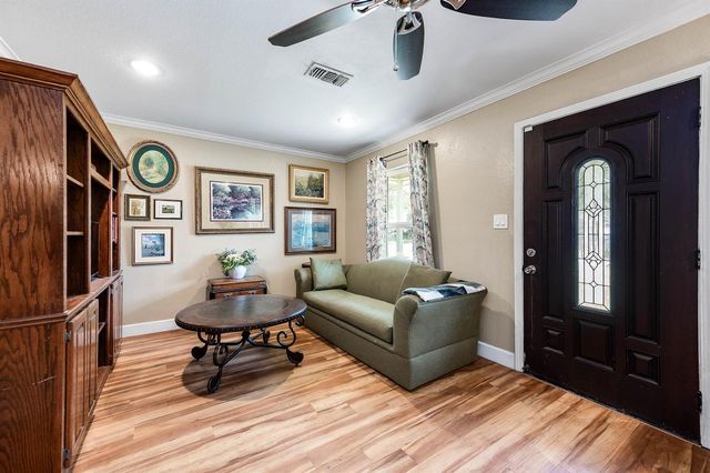 237 Mclemore Drive, Alvin, TX 77511
