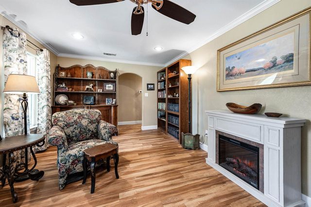 237 Mclemore Drive, Alvin, TX 77511