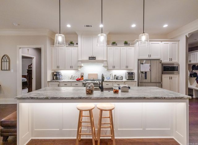 828 Millers glen Drive, Sherwood, AR 72120