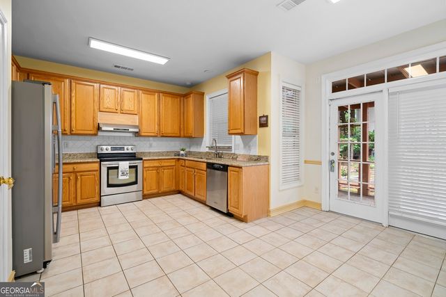 2050 Wildcat Cliffs Way, Lawrenceville, GA 30043