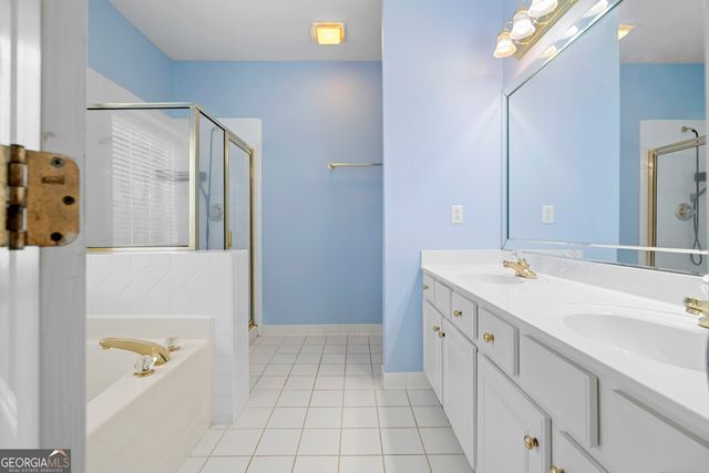 2050 Wildcat Cliffs Way, Lawrenceville, GA 30043