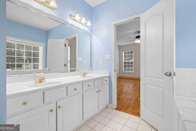 2050 Wildcat Cliffs Way, Lawrenceville, GA 30043