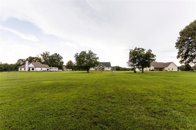 301 Savannah Drive, Mansfield, GA 30055