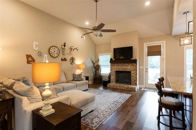 301 Savannah Drive, Mansfield, GA 30055