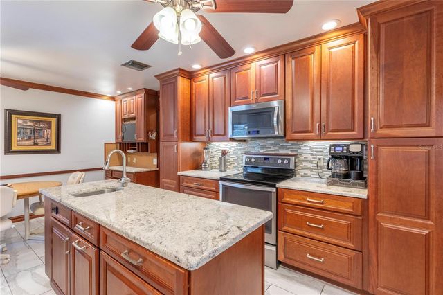 1100 PALADIN COURT, Orlando, FL 32812