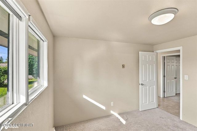 2307 W 32nd Avenue, Anchorage, AK 99517