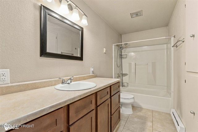 2307 W 32nd Avenue, Anchorage, AK 99517
