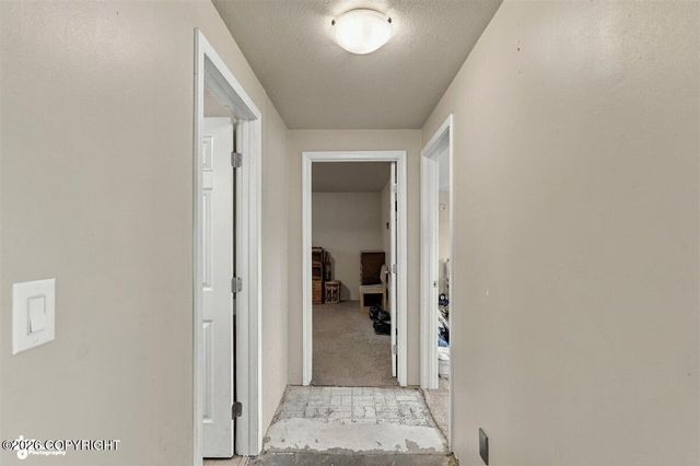 2307 W 32nd Avenue, Anchorage, AK 99517