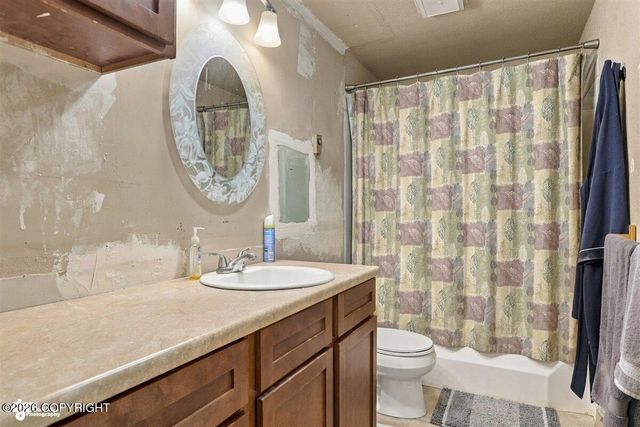 2307 W 32nd Avenue, Anchorage, AK 99517