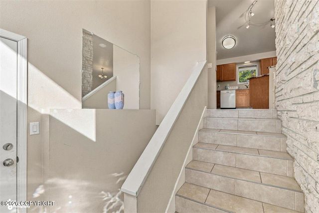 2307 W 32nd Avenue, Anchorage, AK 99517