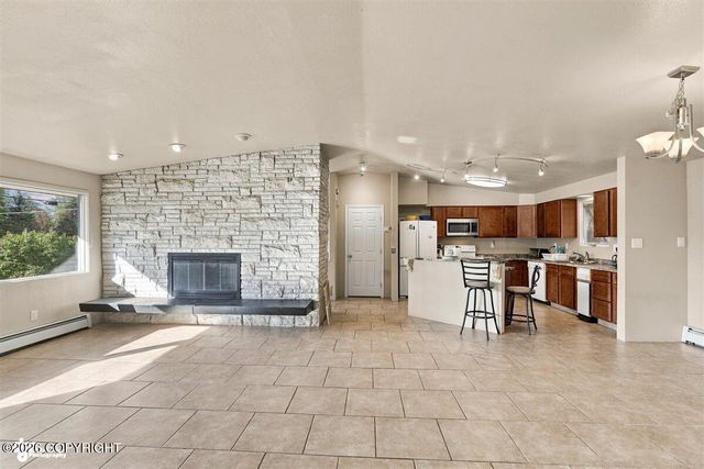 2307 W 32nd Avenue, Anchorage, AK 99517
