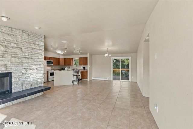2307 W 32nd Avenue, Anchorage, AK 99517