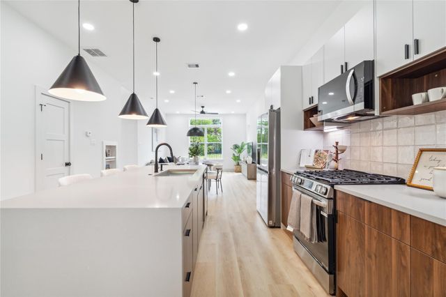 3409 Stonewall Street, Houston, TX 77020